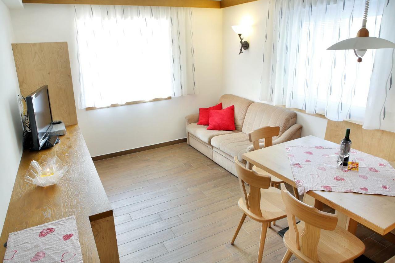 Apartment Kristyn St. Ulrich in Gröden Exterior foto
