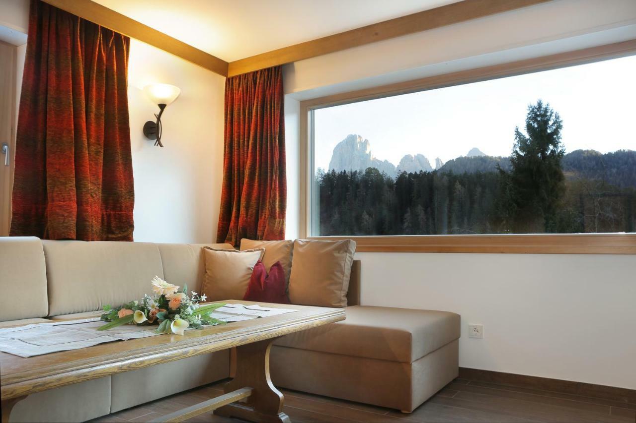 Apartment Kristyn St. Ulrich in Gröden Exterior foto